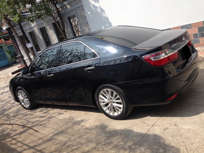 Cần $ bán Camry 2.5G đời 2015 tự động màu đen đẹp miễn chê full option