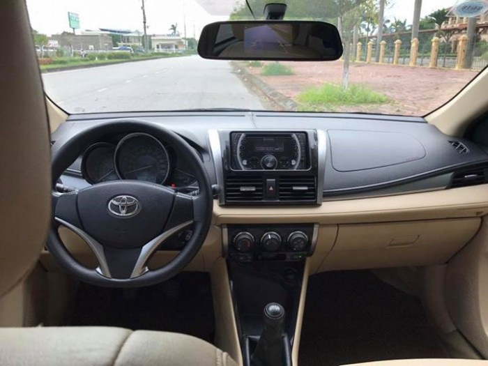 Bán xe Toyota Vios E 2016mt màu vàng hoàng kim zin cực chất