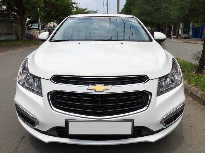 Bán xe Chevrolet Cruze LTZ 10/2016 màu trắng