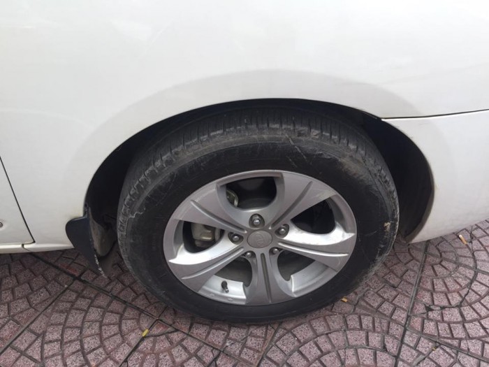 Xe nhà bán Kia Carens mt 2015 màu trắng 445tr