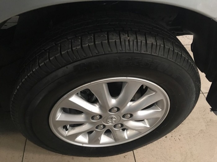 Bán Toyata Innnova sx 11. 2013 màu bạc