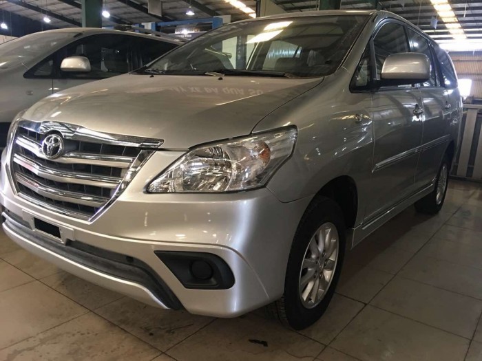 Bán Toyata Innnova sx 11. 2013 màu bạc