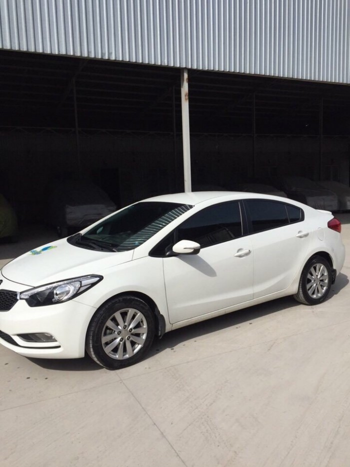 Bán xe Kia K3, 1.6 số sàn, màu trắng, 2015, giá TL, hỗ trợ góp 75%