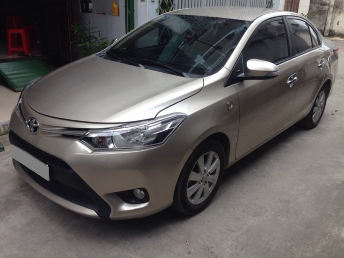 Bán xe Toyota Vios E mt 2017 màu vàng kim