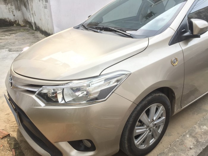 Bán xe Toyota Vios E mt 2017 màu vàng kim