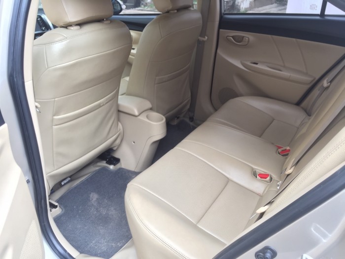 Bán xe Toyota Vios E mt 2017 màu vàng kim