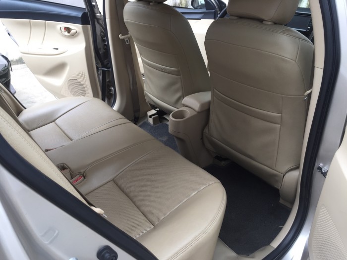 Bán xe Toyota Vios E mt 2017 màu vàng kim