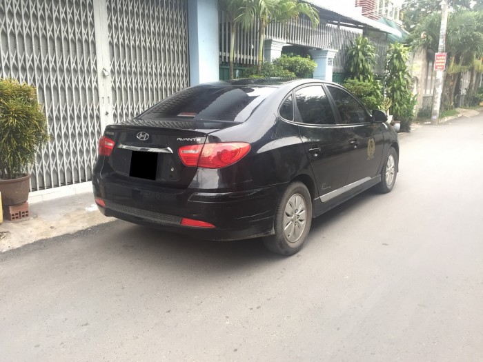 Bán xe Hyundai Avante mt 2013 màu đen 435tr