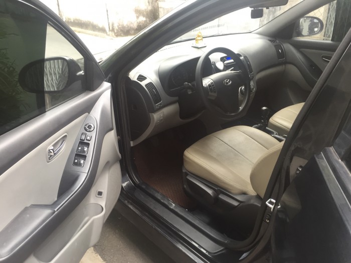 Bán xe Hyundai Avante mt 2013 màu đen 435tr