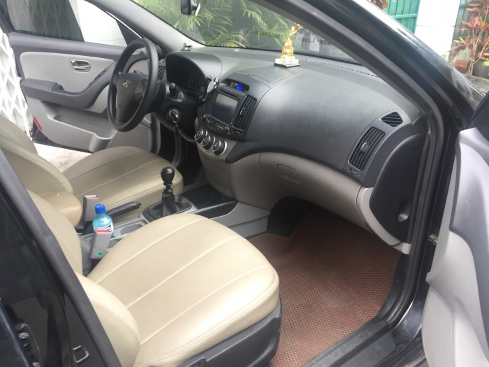 Bán xe Hyundai Avante mt 2013 màu đen 435tr