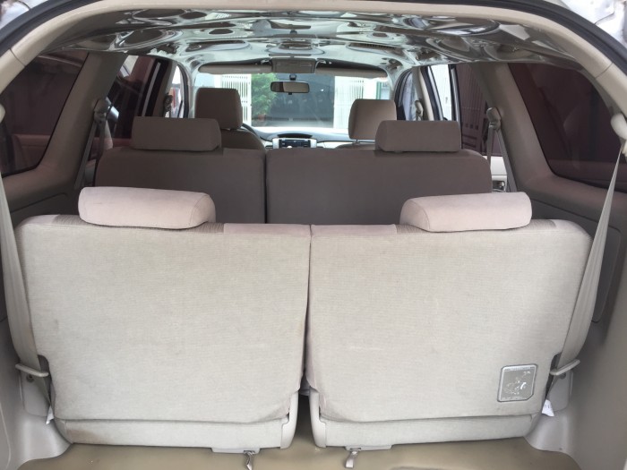 Bán xe Innova 5/2016 phiên bản 2.0E mt màu bạc