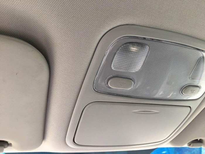 Bán chiếc Kia Carens 2015 màu vàng cát số sàn