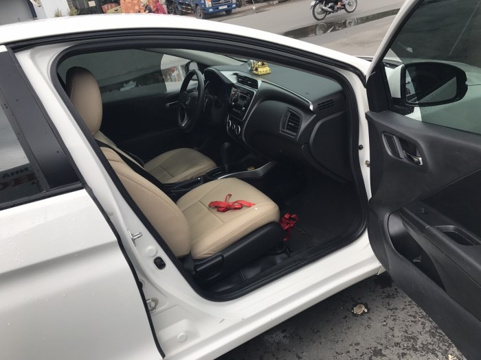 Bán xe Honda City 2014 AT màu trắng 465tr