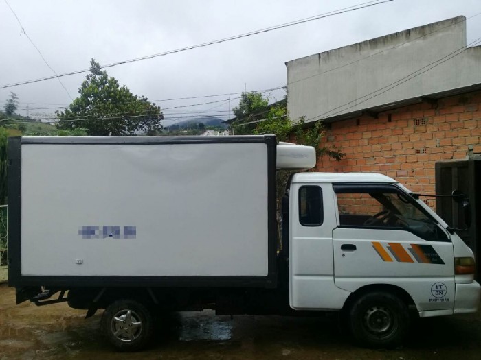 Xe Hyundai Poster 850Kg Đông Lạnh, Màu Trắng Nhập Khẩu, Đời 2003