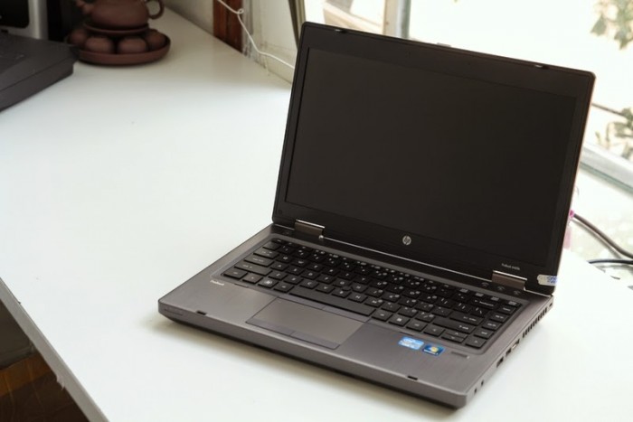 #hp #6460b #laptopsinhvien 
THÔNG SỐ KỸ THUẬT

Hãng sản xuất	HP
CPU	Intel® Core™ i5-2520M Processor (3M Cache, up to 3.20 GHz)
RAM	4GB bus 1333 GHz
Độ Phân Giải	1366x768
Màn Hình	14 inch HD (1366x768) Anti-Glare LED-backlit
VGA	Intel® HD Graphics 3000
Ổ Cứng	HDD 250GB
Xuất sứ	Mỹ - Châu Âu
PIN/Battery	6 cell
Cổng giao tiếp	VGA, USB 2.0, USB 3.0, LAN, Card-Reader, E-Sata, Ie1394, Wifi…,
Chất liệu vỏ	Hợp Kim Nhôm
Webcam	Có

BH: 01 tháng, Lỗi 1 đổi 1
CAM KẾT HÌNH THỨC SẢN PHẨM
- Hình thức máy bán ra 95-98%
- Không bán máy xước nhiều, móp méo đã qua sửa chữa
- Máy Nguyên Bản 100%
(Giao dịch tại nhà nên mọi người yên tâm nhé)
Hotline: 0941.922.639 - 0888.019.777