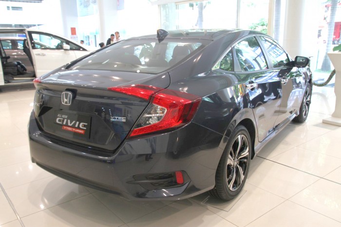 Honda Civic 1.5 Turbo 2017 giá mềm ưu đãi