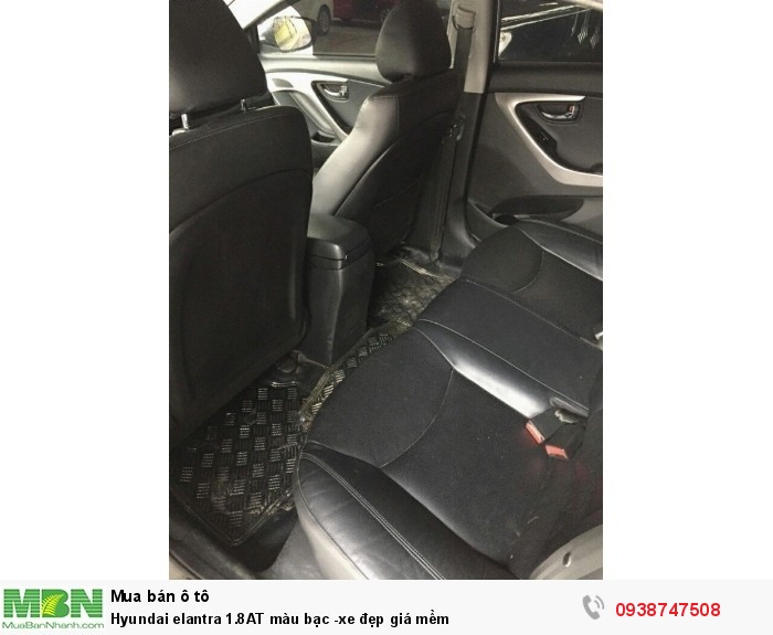 Hyundai Elantra 1.8AT màu bạc -xe đẹp giá mềm