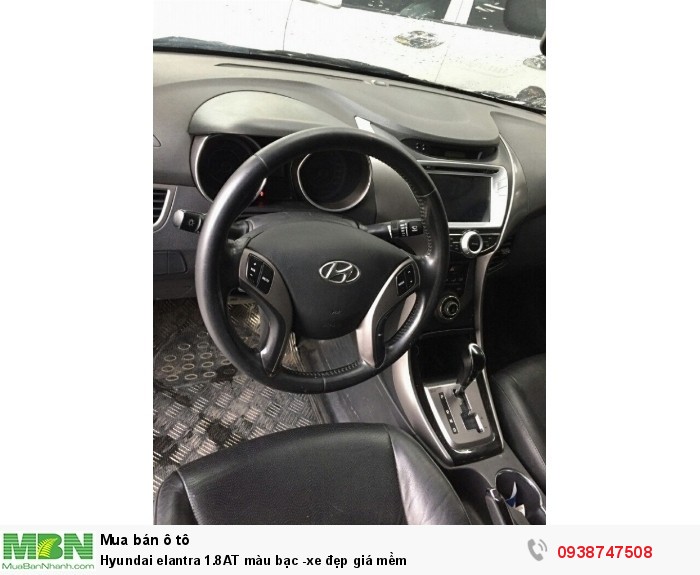 Hyundai Elantra 1.8AT màu bạc -xe đẹp giá mềm