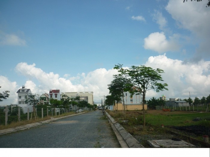 Cần bán lô đất mặt tiền đường Võ Chí Công, Cát Lái, quận 2, giá chỉ 839 triệu/119m2, sổ hồng