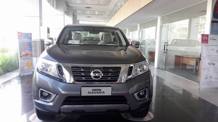 Nissan Navara El - phiên bản tự động 1 cầu chỉ còn 600.000.000