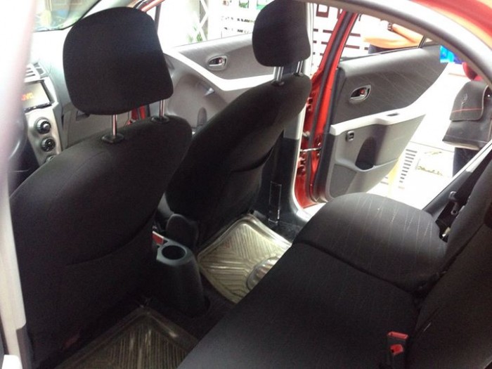 Bán xe Toyota Yaris 2010 màu đỏ tự động nhập Nhật