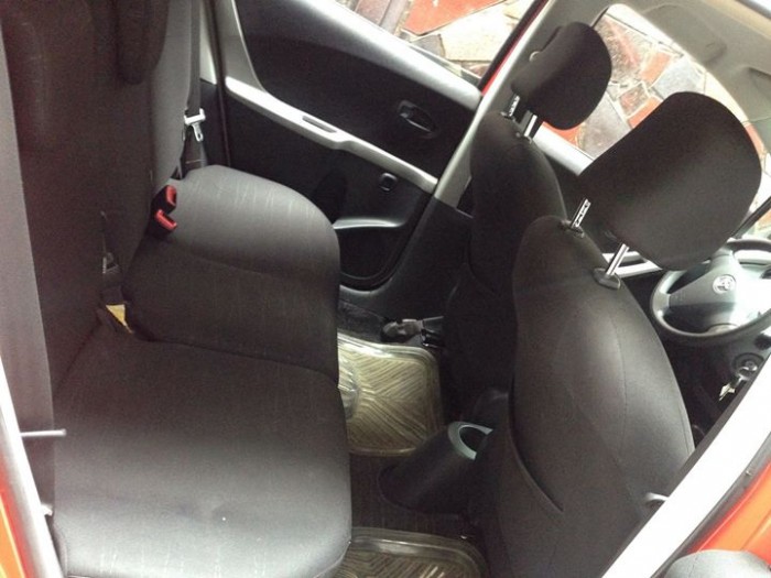 Bán xe Toyota Yaris 2010 màu đỏ tự động nhập Nhật