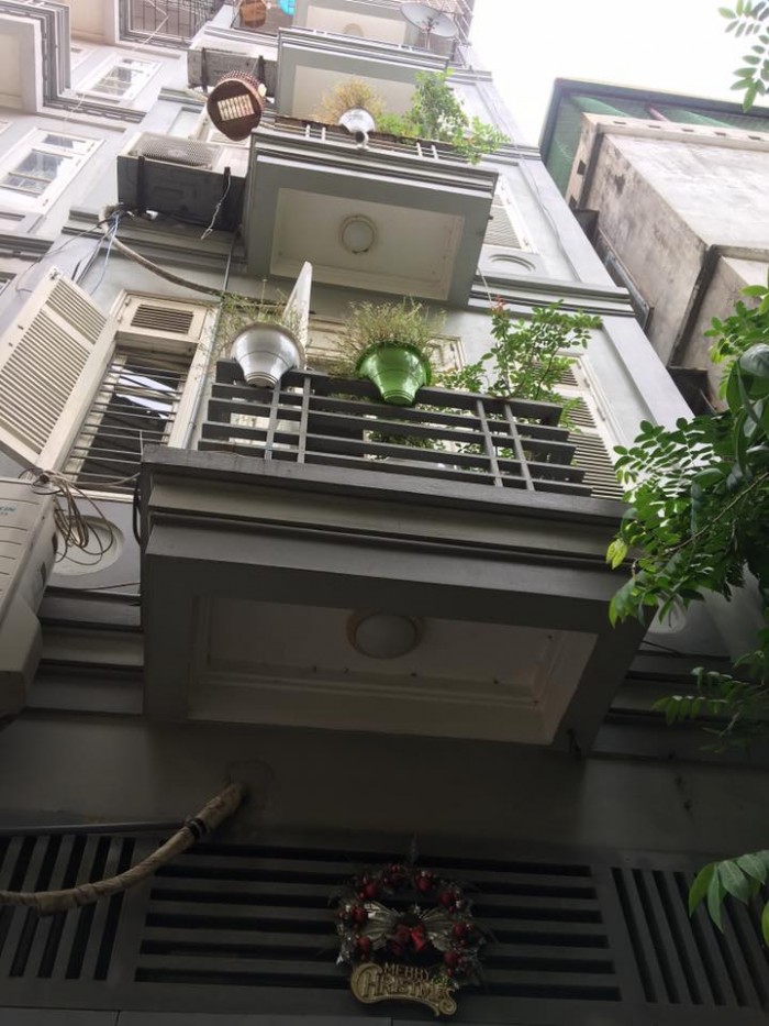 Bán nhà ngõ Trương Định 26m2 5 tầng ô tô đỗ cổng