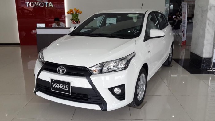 Cần bán xe Toyota Yaris 2017