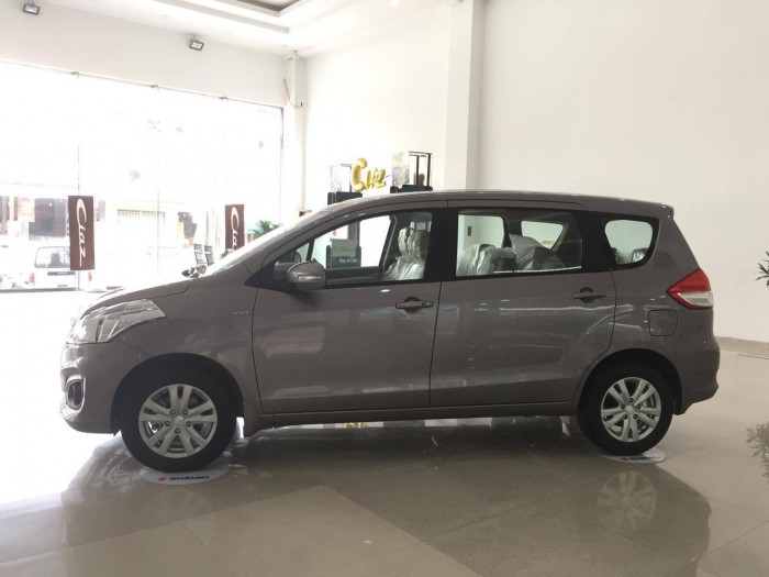 Bán xe du lịch Suzuki Ertiga 7 chỗ nhập khẩu nguyên chiếc