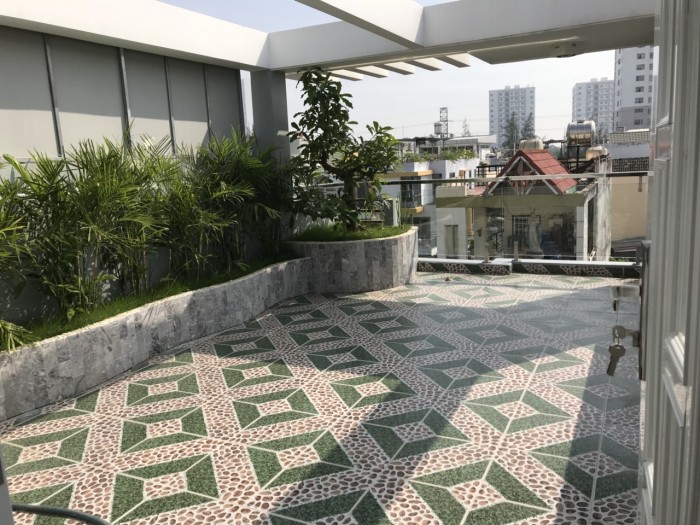 Cần bán nhà đẹp  mặt tiền 16m đường Phú Thuận,Q7, thiết kế theo phong cách Châu Âu, Dt 4x20m.
