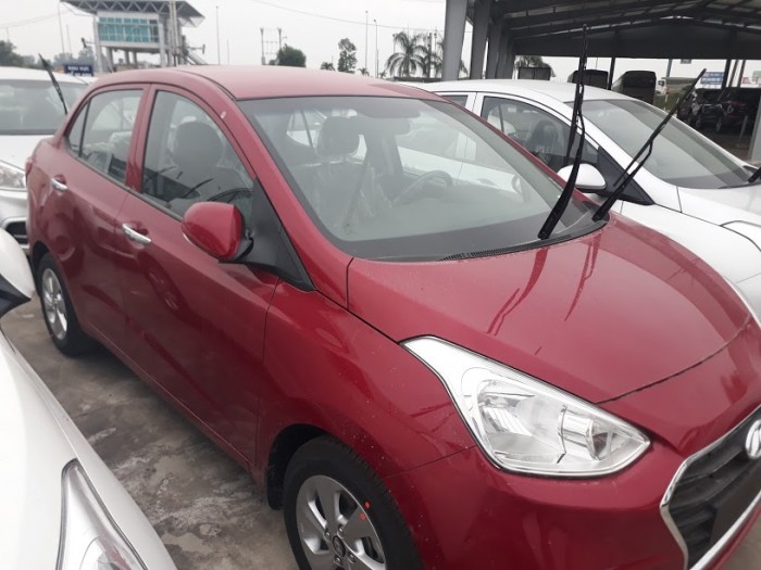 Hyundai Grand i10 Sedan 1.2 AT 2018 giá hấp dẫn, giao xe ngay