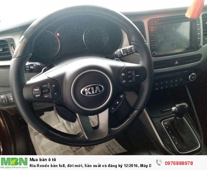 Kia Rondo bản full, đời mới, Sản xuất và đăng ký 12/2016, Máy Dầu , số tư động, màu Nâu
