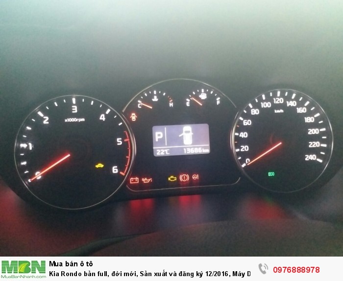 Kia Rondo bản full, đời mới, Sản xuất và đăng ký 12/2016, Máy Dầu , số tư động, màu Nâu
