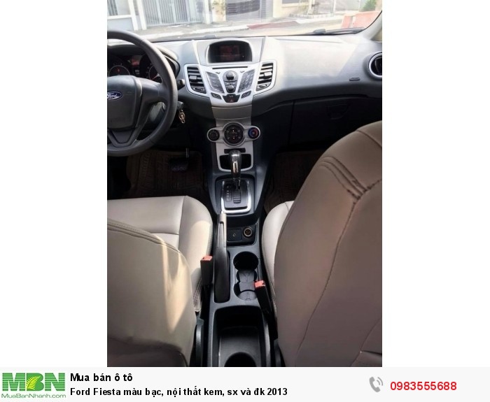 Ford Fiesta màu bạc, nội thất kem, sx và đk 2013