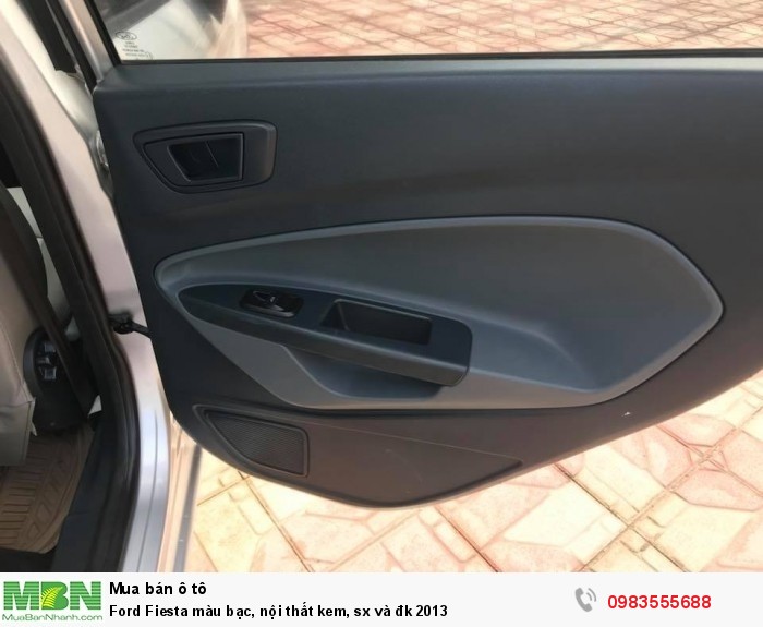 Ford Fiesta màu bạc, nội thất kem, sx và đk 2013