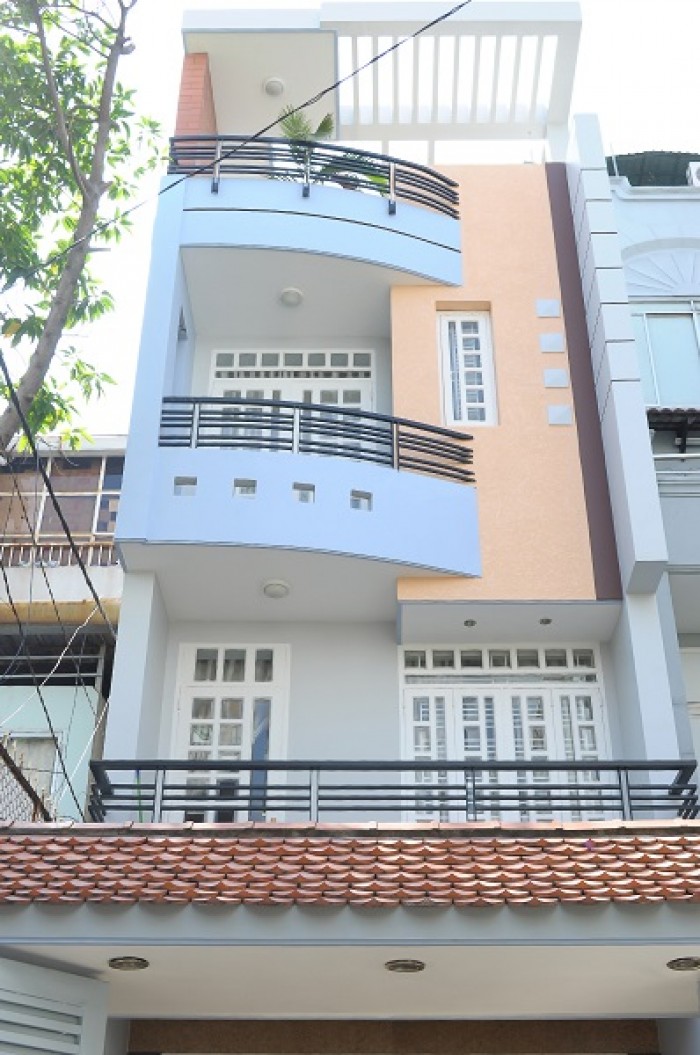 Cho thuê phòng quận Phú Nhuận có BAN CÔNG siêu thoáng, Full nội thất,Free nước, nét, cáp, GIỜ TỰ DO