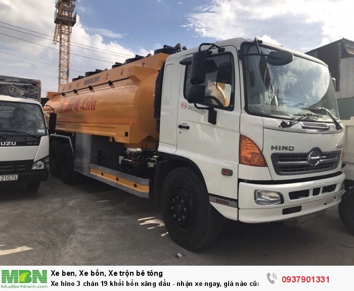 Xe hino 3 chân 19 khối bồn xăng dầu  - nhận xe ngay, giá nào cũng bán.