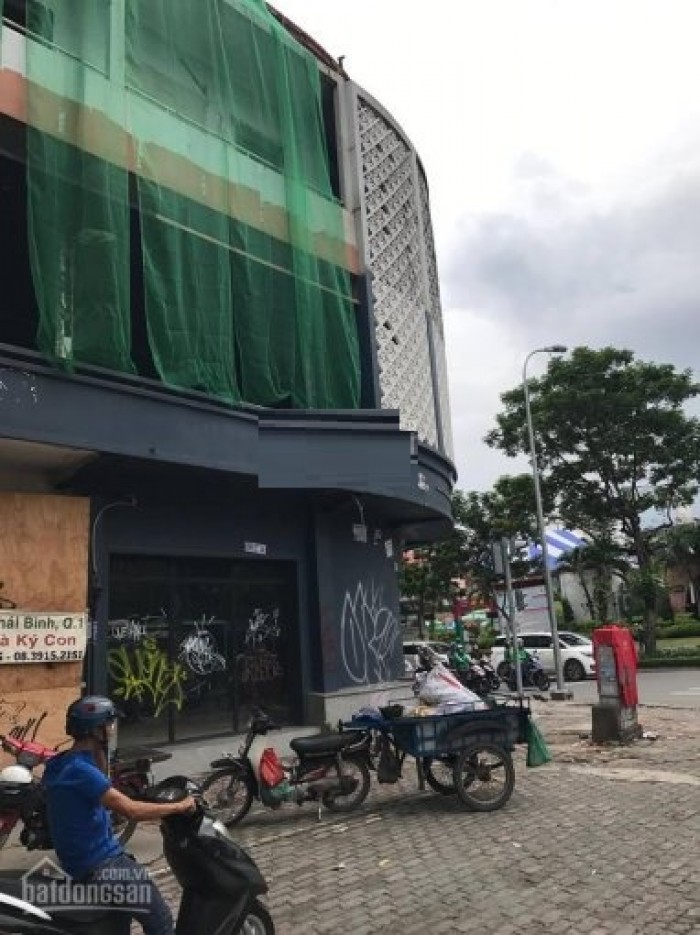 Nhà 2 mặt tiền cho thuê Nguyễn Thái Học, Quận 1