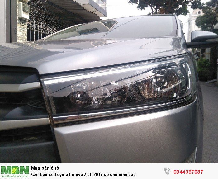 Cần bán xe Toyota Innova 2.0E 2017 số sàn màu bạc