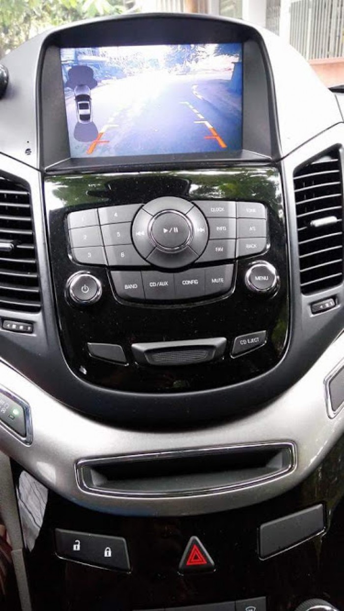 Cần bán xe 7 chỗ cũ Chevrolet Orlando 2015 tự động Màu trắng