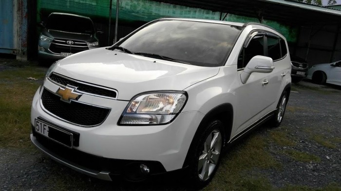 Cần bán xe 7 chỗ cũ Chevrolet Orlando 2015 tự động Màu trắng