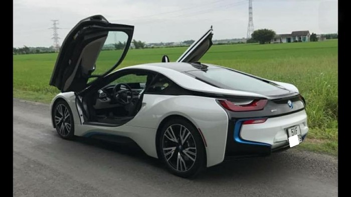 Định cư Mỹ bán Siêu xe BMW I8 model 2015 AT màu pha lê trắng nhập khẩu Mỹ