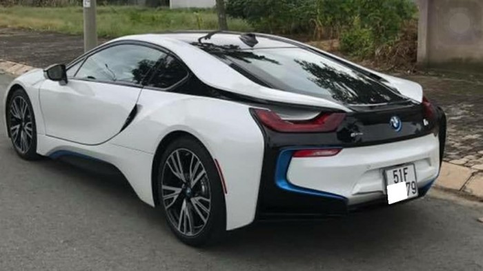 Định cư Mỹ bán Siêu xe BMW I8 model 2015 AT màu pha lê trắng nhập khẩu Mỹ