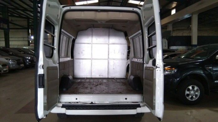 Bán Ford Transit 06 chổ sx 2016  chạy lướt 9.000km