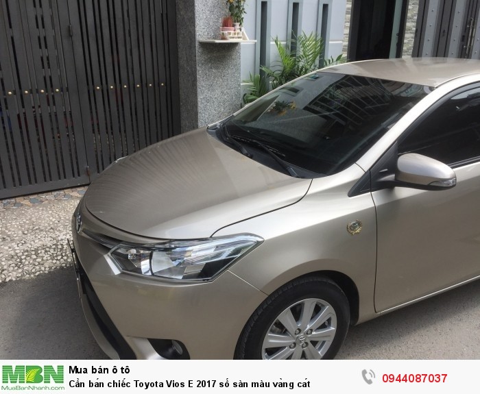 Cần bán chiếc Toyota Vios E 2017 số sàn màu vàng cát