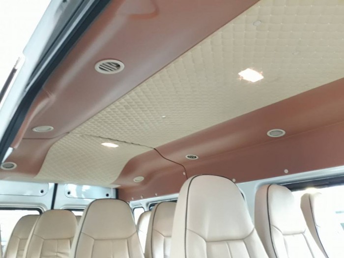 Bán ô tô Ford Transit Mid Limited 2017, kèm nhiều quà tặng hấp dẫn