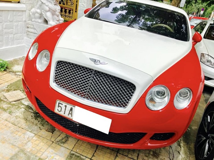 Siêu xe Bentley Continental GT Sport V12 tự động màu trắng đỏ nhập khẩu