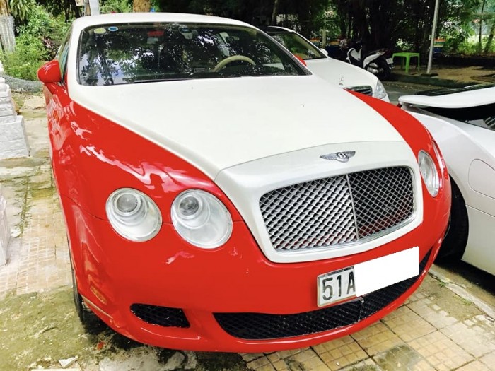 Siêu xe Bentley Continental GT Sport V12 tự động màu trắng đỏ nhập khẩu