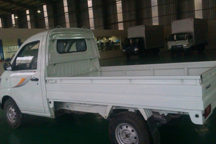 Bán xe tải nhẹ máy xăng tải 7 tạ 9,9 tạ động cơ Suzuki Thaco Trường Hải đầy đủ loại thùng