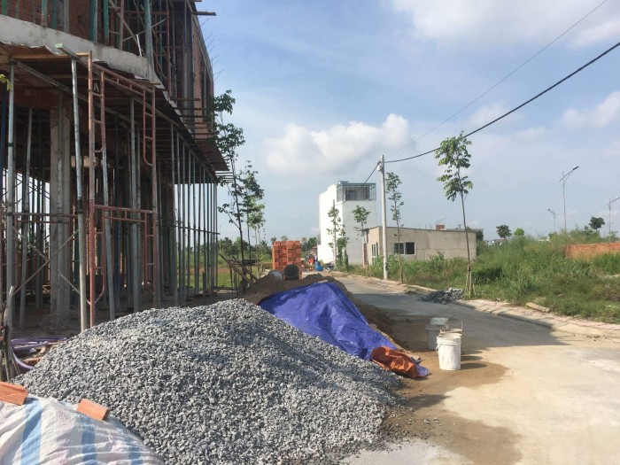 Chính chủ cần bán lô đất trục đường chính dự án Nam Khang - Lã Xuân Oai
